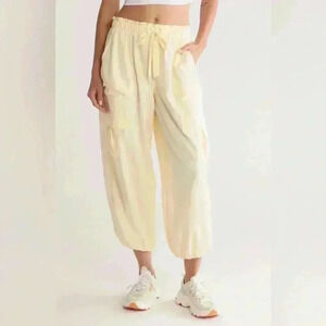 FREE PEOPLE Down To Earth Relaxed Fit Cargo Pants in (Banana)
